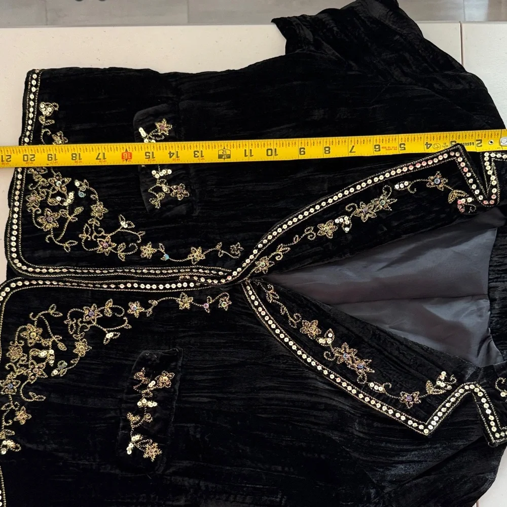 Katherine Barclay Holiday Embroidered Black Velvet Jacket size 8 NWT - Picture 13 of 13